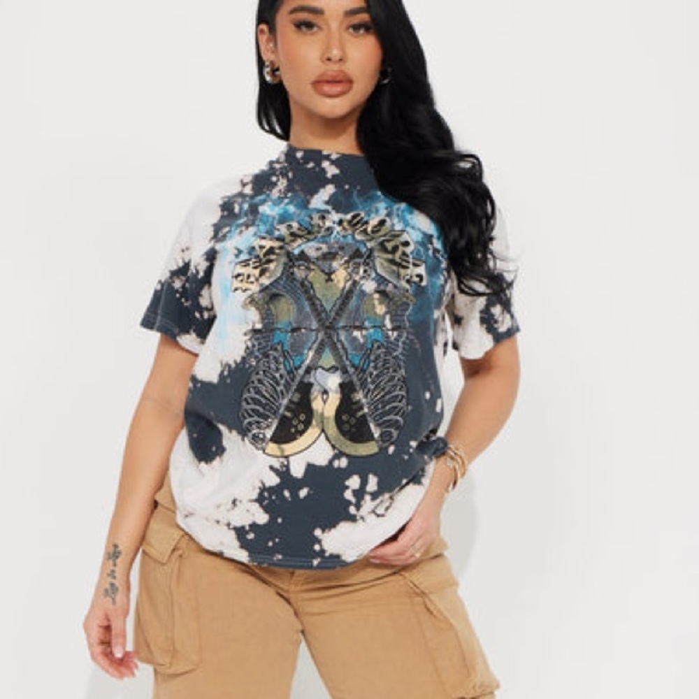FASHION NOVA women’s Hardcore Bleached Tee Shirt